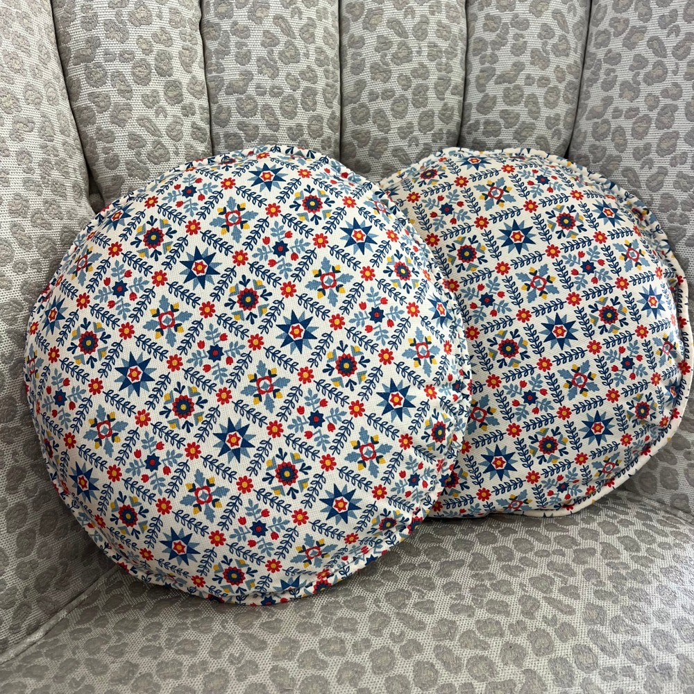 Vntg Handmade Scandinavian Folk Art Round Throw Pillows Set of 2 Red Blue 12.5"
